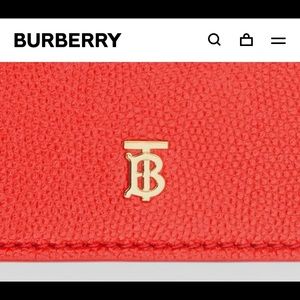 ❌❌SOLD❌❌❌New Burberry small purse ❤️❤️